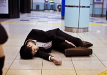 Immer noch in Japan: Zu Tode arbeiten.... Foto von Coal Miki/Flikr.