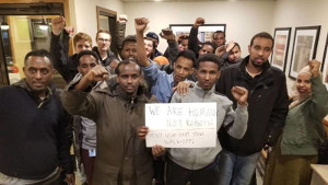 Somalische Lagerarbeiter bei Amazon in Minneapolis im Streik gegen Arbeitsbedingungen am 7.3.2019