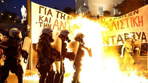 Polizeiüberfall auf die Protestdemonstration am 15. Juli 2015 vor dem Athener Parlament