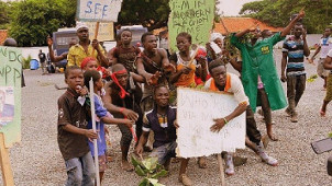 Juni 2015: Protest gegen Vertreibung von 60.000 Menschen aus dem Slum Fadama in Ghanas Hauptstadt Accra