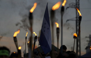 Strassenblockade in Tegucigalpa am 26. August 2015 bei der Demo gegen den Präsidenten von Honduras