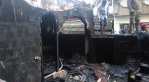 Auch Opfer der nationalistischen Wut in der Türkei - ein Buchladen, ausgebrannt am 21.9.2015