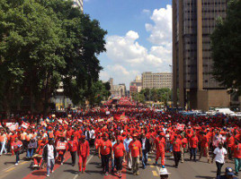 Die Großdemonstration der EFF in Johannesburg am 28. Oktober 2015 - schmerzhaft für die südafrikanische Regierung#