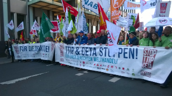 TTIP und CETA stoppen. Großdemo am 10. Oktober 2015 in Berlin