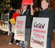 AKUWILL-Protestkundgebung gegen das Seminar von Jan Tibor Lelley am 12.11.15 in Essen