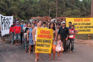 Rica protestiert gegen Papierkonzern und Vertreibung 2015