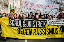  Oliver Feldhaus/Umbruch Bildarchiv: Schul- und Unistreik gegen Rassismus, Berlin, 19. November 2015