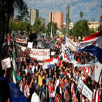 Demonstration beim Generalstreik in Asuncion 22.12.2015