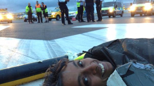 startbahn-Blockade am Londoner Flughafen aus Protest gegen neue Startbahn im November 2014