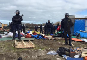 Calais: Teilräumung des „Jungle“-Camps von Migranten am Ärmelkanal 