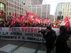 Solidaritätsdemonstration am 4. Juni 2016 in Mailand: Mit dem Kampf gegen das neue Arbeitsgesetz in Frankreich