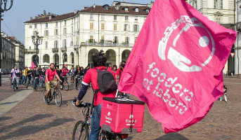 Streikdemo der Foodora Fahrer in Turin am 11.10.2016