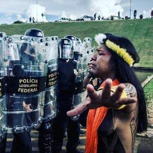 Auch Indigene beteiligten sich zu Tausenden am brasilianischen Generalstreik am 28.4.2017