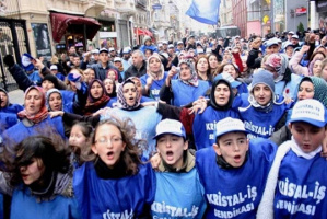 Glashüttenarbeiter in der Türkei und ihre Familien demonstrieren gegen streikverbot Mai 2017