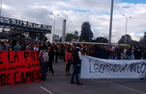 Solidemo mit dem wg Terrorismus angeklagten Studenten Mateo Guttierez am 1.3.2017 in Bogota