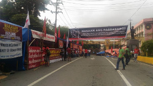 Protestcamp von drei Gewerkschaften in Manila ab dem 10.7.2017 - gegen Kriegsrecht und Leiharbeit