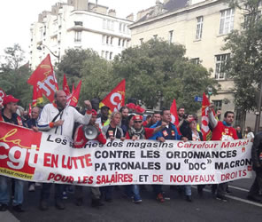 Paris gestern: CGT-Block mit Lohnabhängigen einer Supermarktkette. Foto von Bernard Schmid vom 12.9.2017