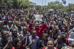 Gegen Mugabe - Universität von Harare besetzt am 20.11.2017