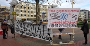 Soliaktion Chefduzen mit chinesischen VW Leiharbeitern in Wolfsburg am 17.11.2017