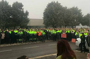 Opel Protest Saragossa gegen Lohnverzichtsvertrag - nur Minderheitsgewerkschaften riefen Ende Januar 2018 dazu auf