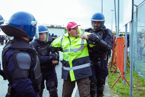 Sondereinheiten der portugiesichen Polizei bei Festnahmen streikender tagelöhner in Setubal am 22.11.2018