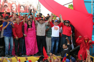 Kundgebung in Maracaibo für den gewählten Präsidenten Venezuelas gegen den selbsternannten "neuen" von Trumps Gnaden...