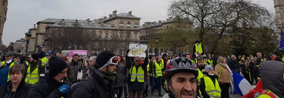 Foto von Bernard Schmid: Paris am Samstag (den 05. Januar 19), Höhe: Notre-Dame