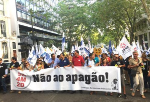 Portugiesische LehrerInnen gegen den "Apagao" - also gegen die Streichung von neun Jahren Gehaltserhöhung