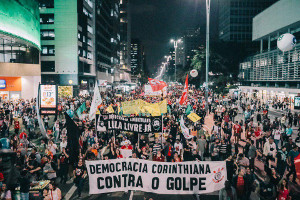 Die Demonstration in Sao Paulo beim Generalstreik gegen Bolsonaros Rentenreform am 14.6.2019 - in dieser größten der vier Demos im Großraum waren 50.000 Menschen