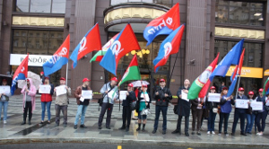 Protestdemo vor der Moskauer Nestle-Zentrale nach der Welle willkürlicher Entlassungen von Vertretern im Mai 2019