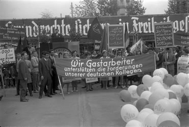 Die Mannheimer Industrie war schon in den frühen 1960er Jahren ein Schwerpunkt des Einsatzes ausländischer Einsatzkräfte. (Foto aus dem Buch „Dieser Betrieb wird bestreikt“, hg. vom TECHNOSEUM)