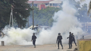 Polizei der Elfenbeinküste greift streikende Gesundheitsbeschäftigte an am 19.5.2020