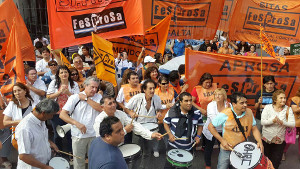 Demonstration streikender Gesundheitsbeschäftigter in Corona-Zeiten: Gegen den Lockdown in Argentinien im April 2020