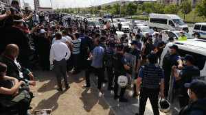 Einer der vielen gescheiterten Versuche der türkischen Polizei den Protestmarsch der Anwälte im Juni 2020 zu verhindern