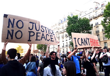 Am Abend des 02. Juni 20 in Paris - zwanzigtausend Personen? (Photo von Bernard Schmid)