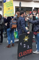 Lehrerstreik-Kundgebung am 10.11.20 in Paris: Forderung nach "halbierten Klassen überall" (Foto: Bernard Schmid)