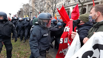 Schläge und Festnahmen: Polizei-Überfall auf Luxemburg-Liebknecht-Demo am 10. Januar 2021 in Berlin. Foto: Klasse gegen Klasse