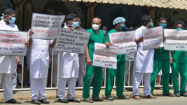 Sri Lanka im Juni 2021: Mehr als 20.000 Beschäftigte des Gesundheitswesens widersetzen sich staatlichem Streikverbot (Foto: WSWS)