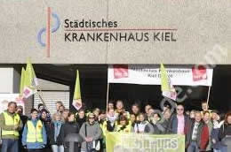 Streik der Servicekräfte im Städtischen Krankenhauses Kiel für Tarif