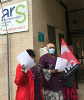 Streikende Reinigungskräfte vor der Gesundheitsbehörde in Marseille (Foto: CNT)