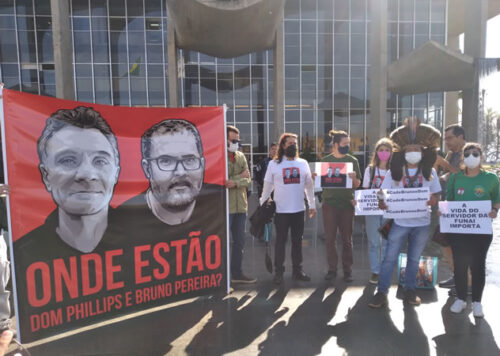 Brasilien: Kundgebung am 14. Juni 2022 vor dem Justizministerium in Brasilia mit etwa 50 Angestellten der FUNAI - Foto von Jörg Nowak