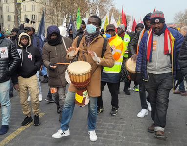Proteste gegen neues „Ausländergesetz“ in Frankreich im Dezember 2022 (Foto Bernard Schmid)
