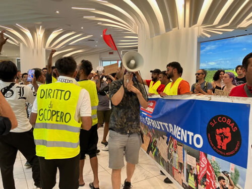 Fest zu 2 Jahren des Fabrikkollektivs ex-GKN: Soli-Demo für die SI Cobas-Streikenden im Möbelhaus Mondo Convenienza (Foto: Kathy Ziegler)