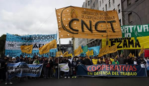 Millay hat Genossenschaften und Solidaritätsküchen in Argentinien den Krieg erklärt: Selbstverwaltete Betriebe bitten um internationale Solidarität